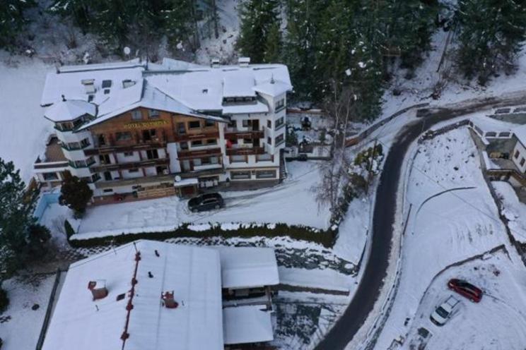 Hotel Olympia Pettneu am Arlberg Exterior foto